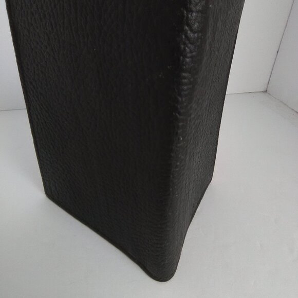 Men's Pebbled Grain Faux Leather Wallet Color Black - Picture 5 of 9